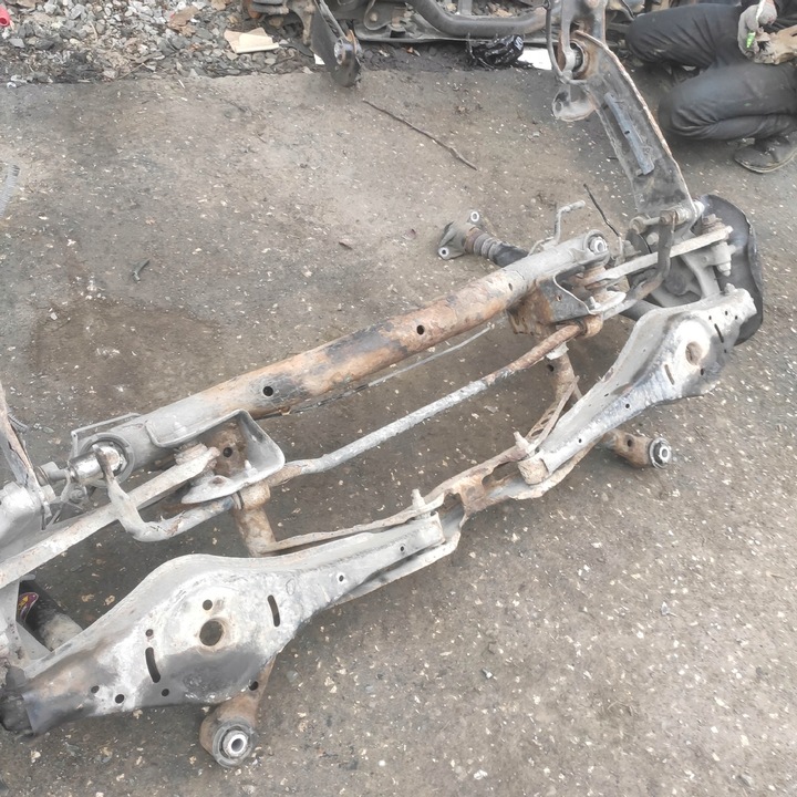 фото №14, Вісь підвішування зад візок балка поворотна опора vw passat b6