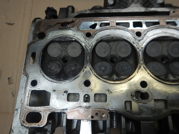 фото №16, Головка + кришка клапанів audi vw caddy 2k5 1.4 tsi 04l103404ae
