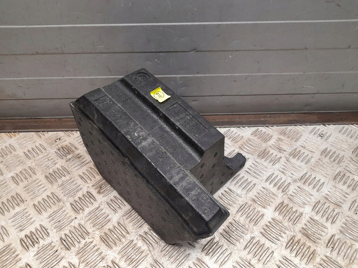 фото №6, Audi q7 4m 2018 зад сторона правая абсорбер бампера заднего