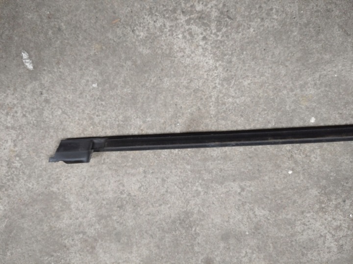 фото №5, Skoda rapid прокладка стёкла дверь, накладка