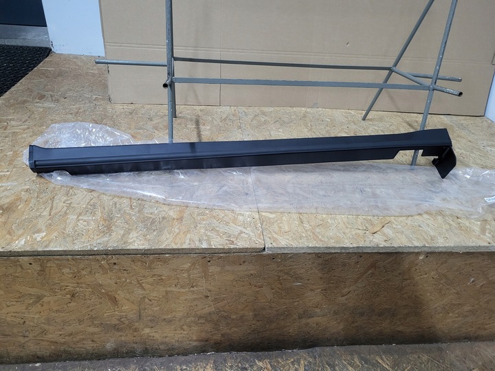 фото №1, Kia sportage 5 v 22r планка пороговая накладка левая