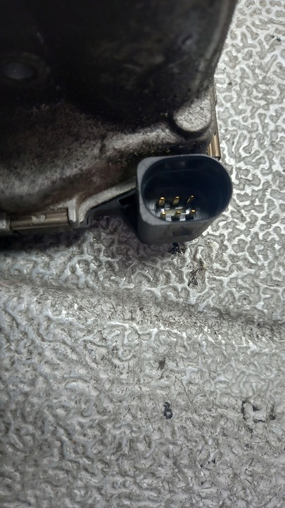 фото №4, Дроссельная заслонка vw lupo 1.0b 99r hb 030133062c