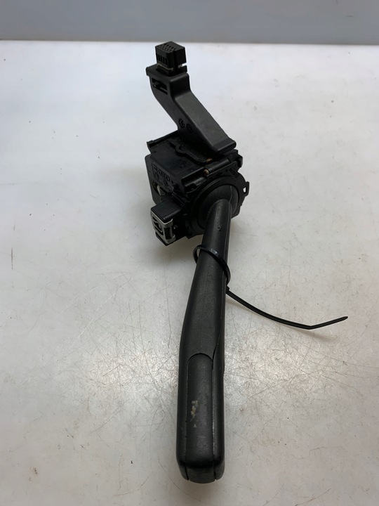 фото №1, Рулевой/подрулевой переключатель 1k0953513 vag