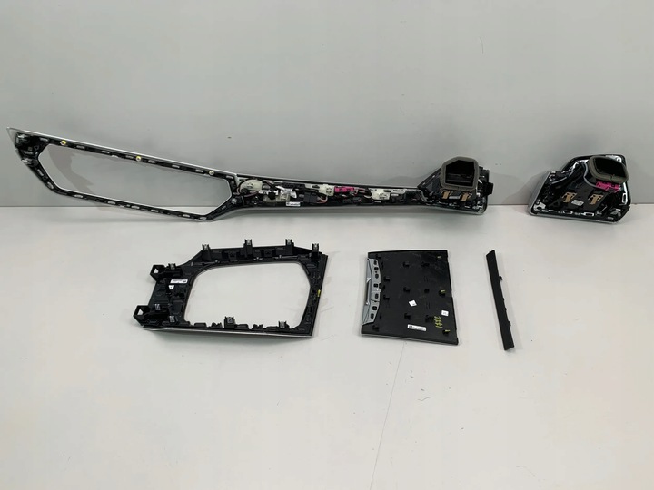 фото №7, Bmw g20 g22 g26 планки декори панелі uk фоновий