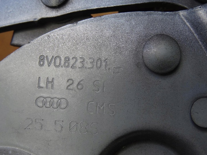 фото №9, Audi a3 8v петля датчик патрон/заряд капота левый комплект 8v0823301f 8v0823823f