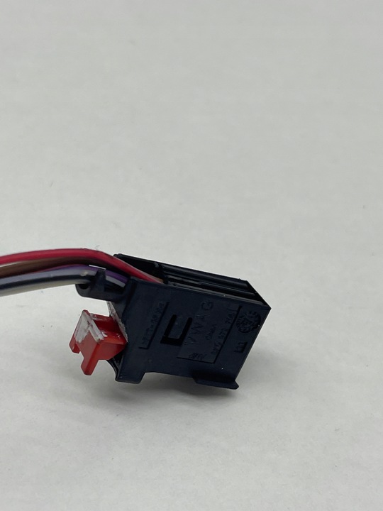 фото №6, Audi volkswagen seat skoda штекер роз'єм з'єднувач + шланг 8k0972706