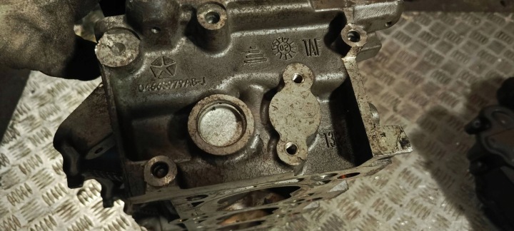 фото №6, Головка двигателя chrysler sebring 2000-2006 2.7 v6 04663979ab