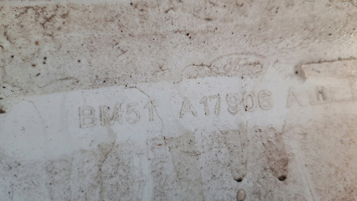 фото №9, Ford focus mk3 hb бампер зад pdc