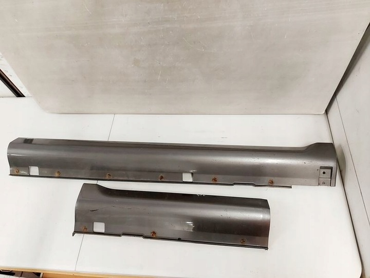 фото №1, Kia sorento 1 i планка порогова права накладка na поріг праві 2 запчастини