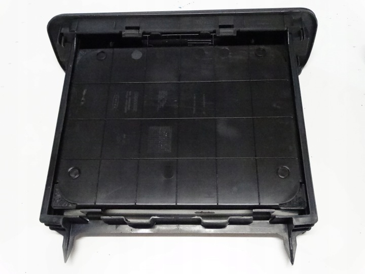 фото №9, Полка шухляда renault scenic ii 8200569079