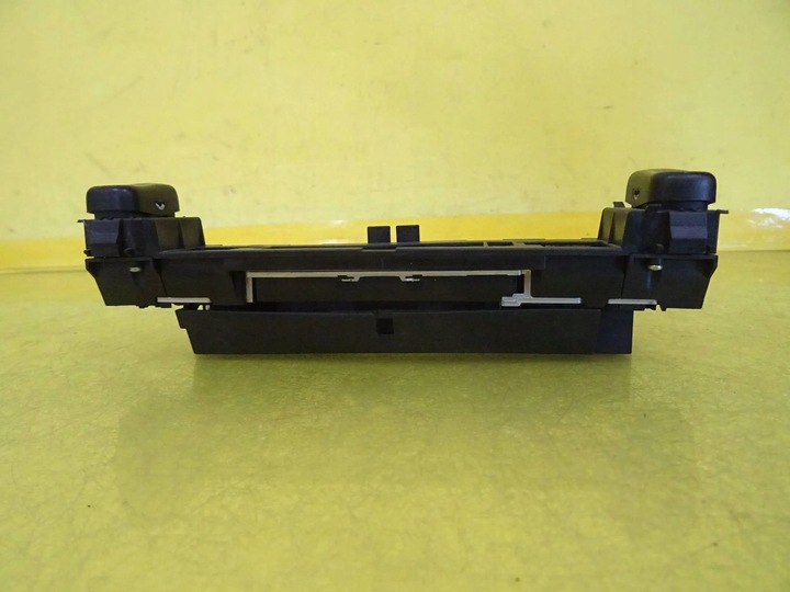 фото №8, Переключатель подогрева сиденья mercedes w210 2108200051 nr50