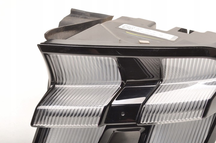 фото №7, Ford mustang mach-e лампа правая задняя rj8b-13404-ac