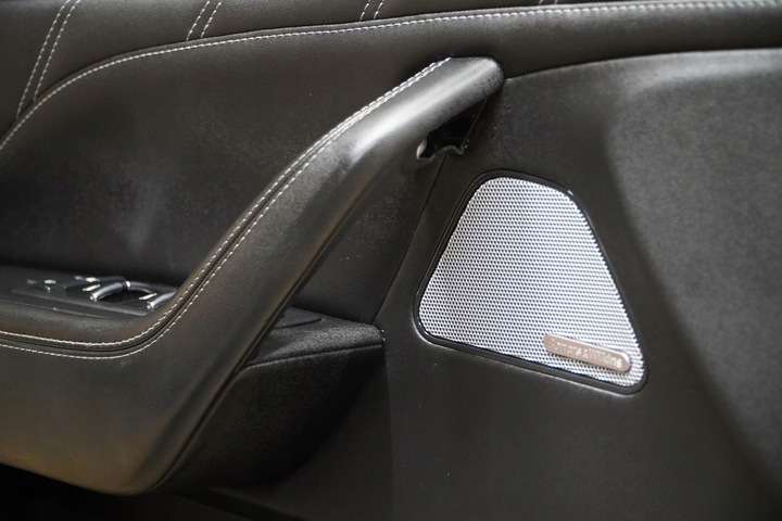 фото №11, Боковина оббивка двері лівий правий перед зад комплектний levante trofeo 19-