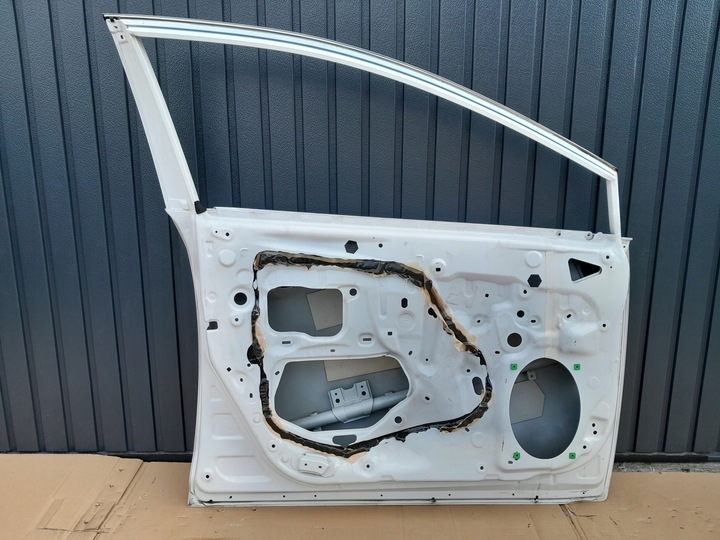 фото №6, Дверь перед передние левая toyota avensis t29 15-18