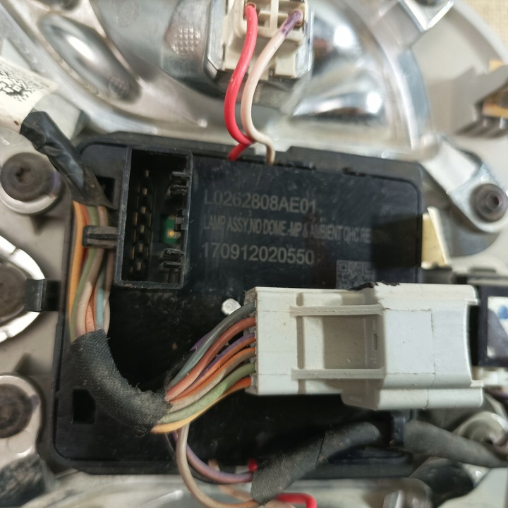 фото №9, Jeep compass 17- лампа кабины потолок usa