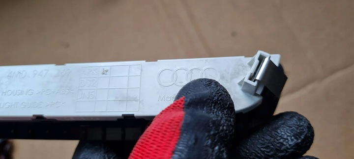 фото №8, Q7 4m ii лампа led штекер інтер'єру багажника зад ліва 4m0947169