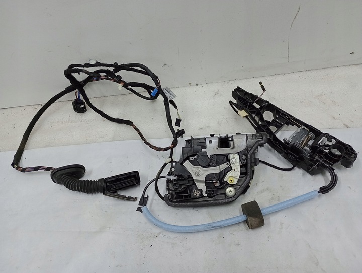 фото №1, X1 f48 замок дверь левый зад 7281939 оригинал