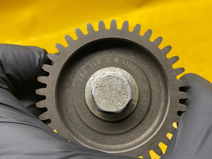 фото №12, Вал распределительный вал выпускной 130015174r vito w447 w205 1.6 dci r9ma500 renault