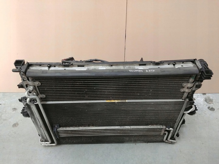 фото №8, Vw touareg 7l 2.5 tdi 02-06 pas переднее радиатор