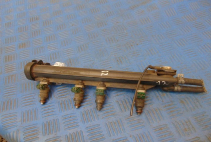 фото №3, Volkswagen golf iv 1.6 планка впрыскивающий 06a133317a