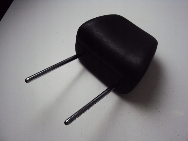 фото №1, Подголовник перед vw passat cc 2008-2011
