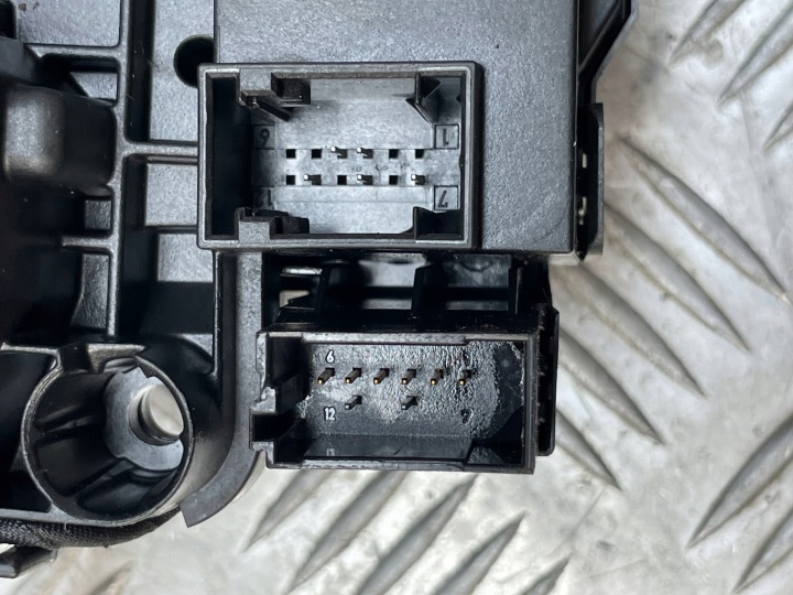 фото №13, Bmw (oem) 6846668 5' g30 6' g32 переключатель комбинированный подрулевые рычаги переключатель-паук шлейф