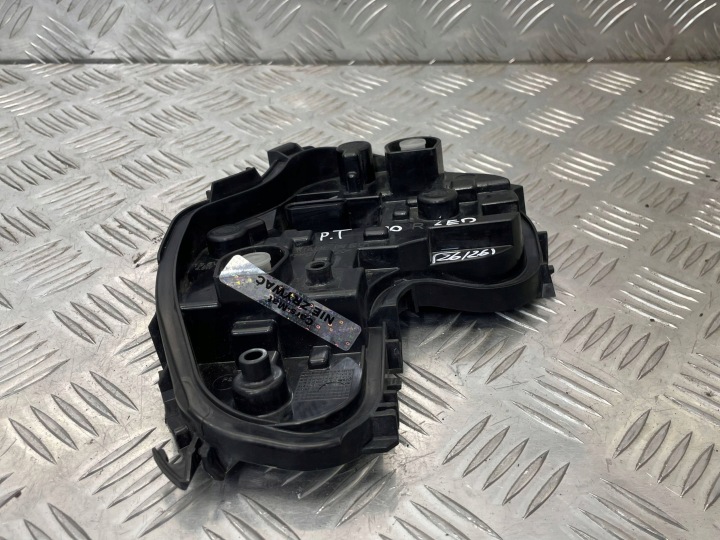 фото №10, Bmw (oem) 1' f20 вкладка лампы правой задней правое зад led