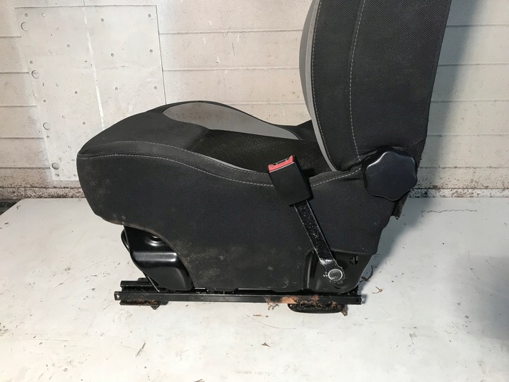 фото №9, Сиденье правый пассажира renault clio iii sw универсал рестайлинг 09-12 szaro чёрный евро