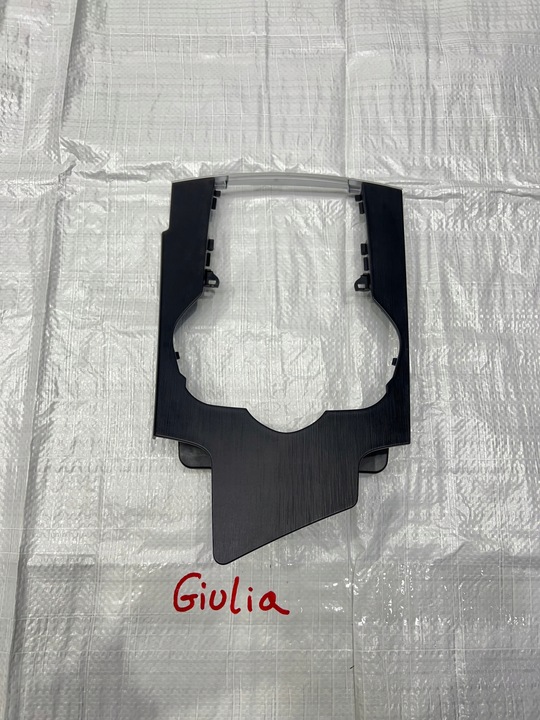 фото №1, Alfa romeo giulia рамка dekor туннеля