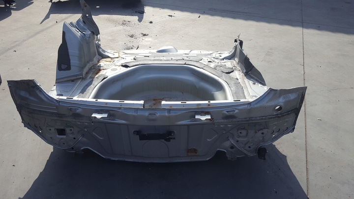 фото №1, Avensis t27 sedan 09-15r pas зад ванна