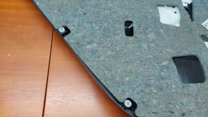 фото №12, Оббивка боковина двері права праві зад toyota avensis t25 03- sedan