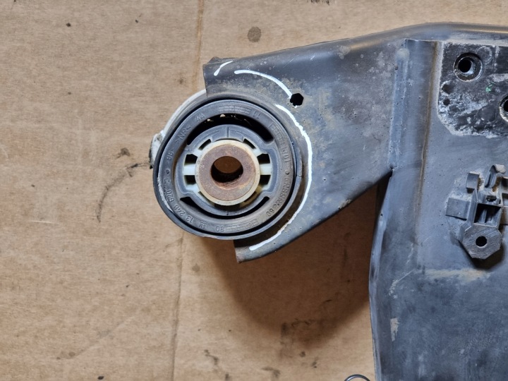 фото №13, Подрамник тележка opel astra j 09-15r oem номер 13327070