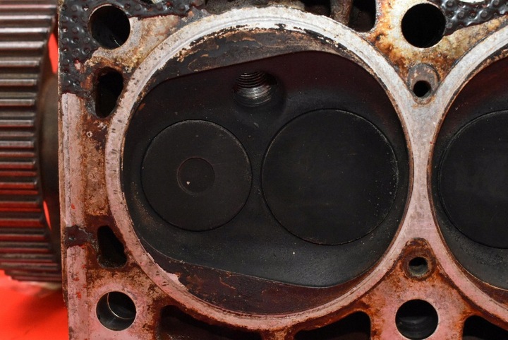 фото №9, Головка двигателя правая 078103373f audi a6 c4 2.6 v6 150 km 94-97