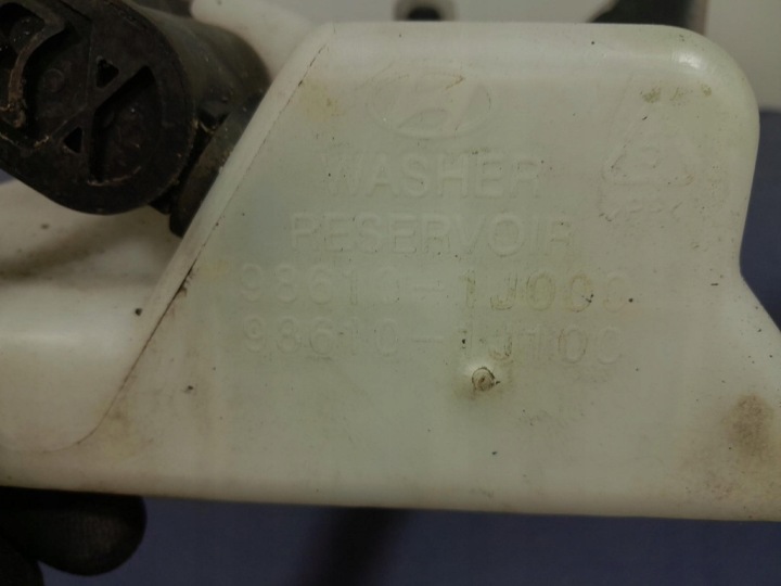 фото №5, Hyundai i20 i бачок помпа склоомивача 98610-1j000
