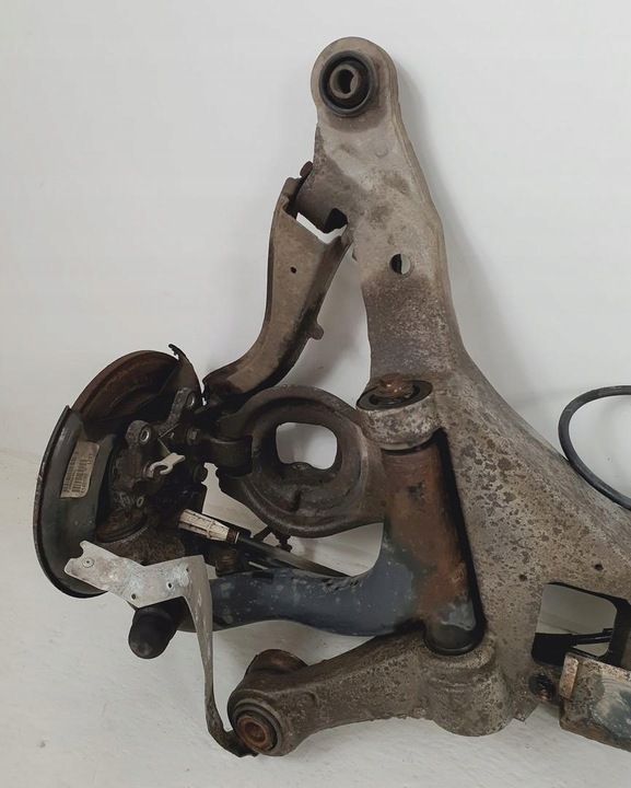 фото №8, Візок підрамник балка задня вісь зад volvo v70 ii