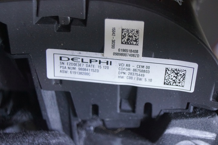 фото №10, Peugeot 2008 руль мультифункция кожаный