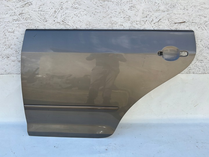 фото №1, Vw golf v plus vi plus дверь левая зад płat оригинал 5m0833307