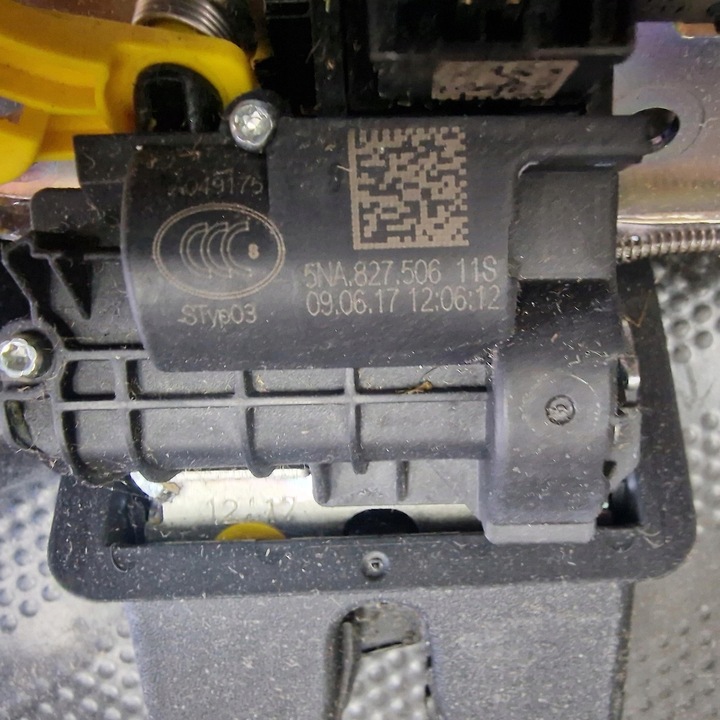 фото №9, Приводы крышки+ модуль замок kpl. tiguan ii 5na 3g0827687c 5na827506