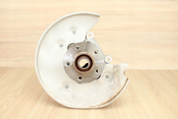 фото №1, Ступиця поворотна опора праві зад audi 2.0 tdi a6 c7 8k0505432ar 8k0407613b 70km