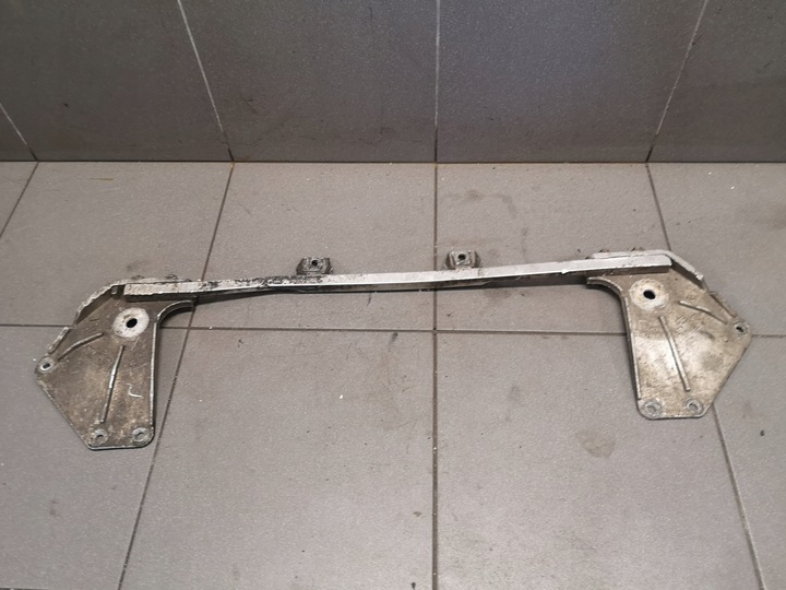 фото №4, Распорка кронштейн audi a8 d2 4d0804627c