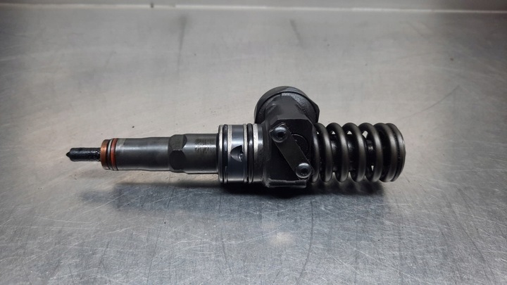 фото №1, Pompowtryskiwacz 038130073ag 0414720215 vw passat b5 1.9 tdi