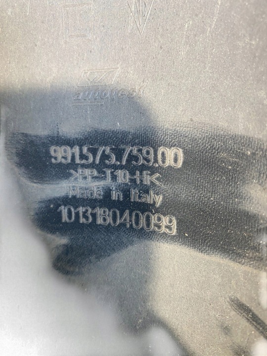 фото №13, Porsche 911 991 2018 зад сторона ліва запчастина труби впуск повітря