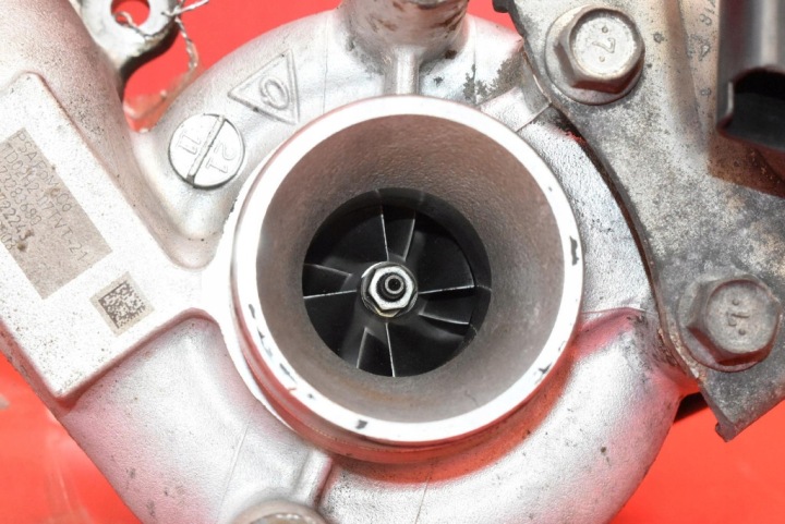 фото №7, Турбонагнітач турбіна 9673283680 ford fiesta mk7 1.4 tdci 68 km 08-17