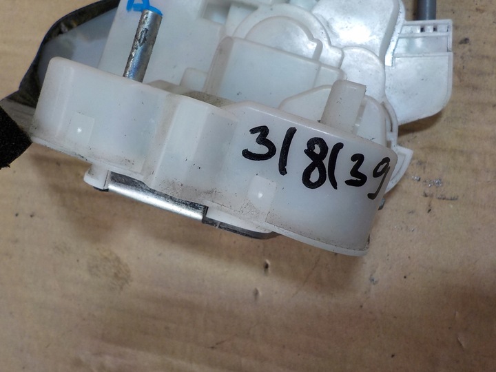 фото №3, Subaru legacy awd 2.0d замок дверь правые зад