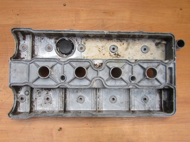 фото №9, Opel astra tigra 1.4 1.6 крышка клапанов 90530288