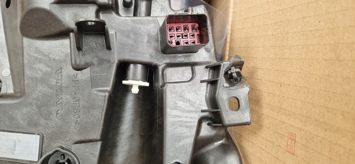 фото №8, Volvo xc60 ii рестайлінг 32396587 лампа передня ліва 2021 нова