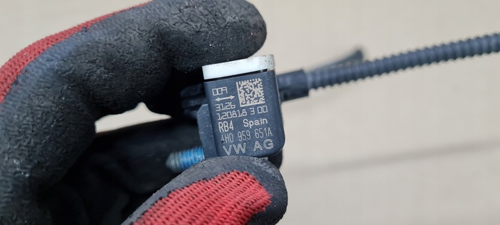 фото №7, A6 c7 4g датчик ударный разъём 4h0959651a a7 4g s7