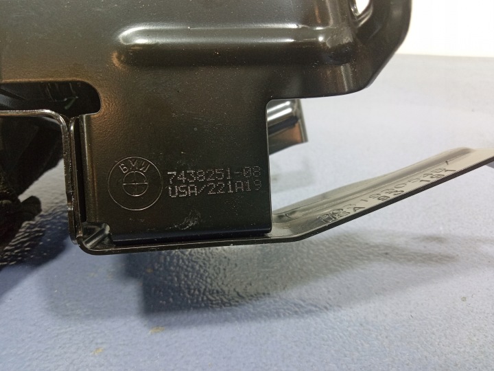 фото №8, Bmw x5 g05 кронштейны пола багажника kpl 7438251 7438252