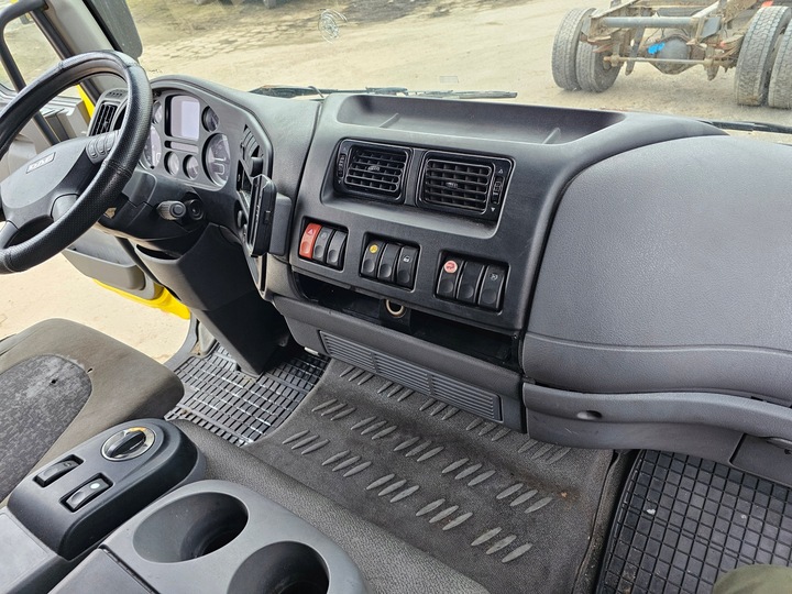 фото №3, Прокладка з do англичанина панель раздаточная капот консоль daf lf 45 55 06-13