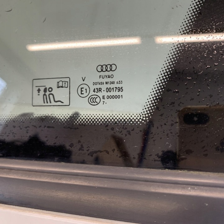 фото №15, Крило праве зад ly9c чверть p.t audi a4 s4 b9 8w універсал avant 18r